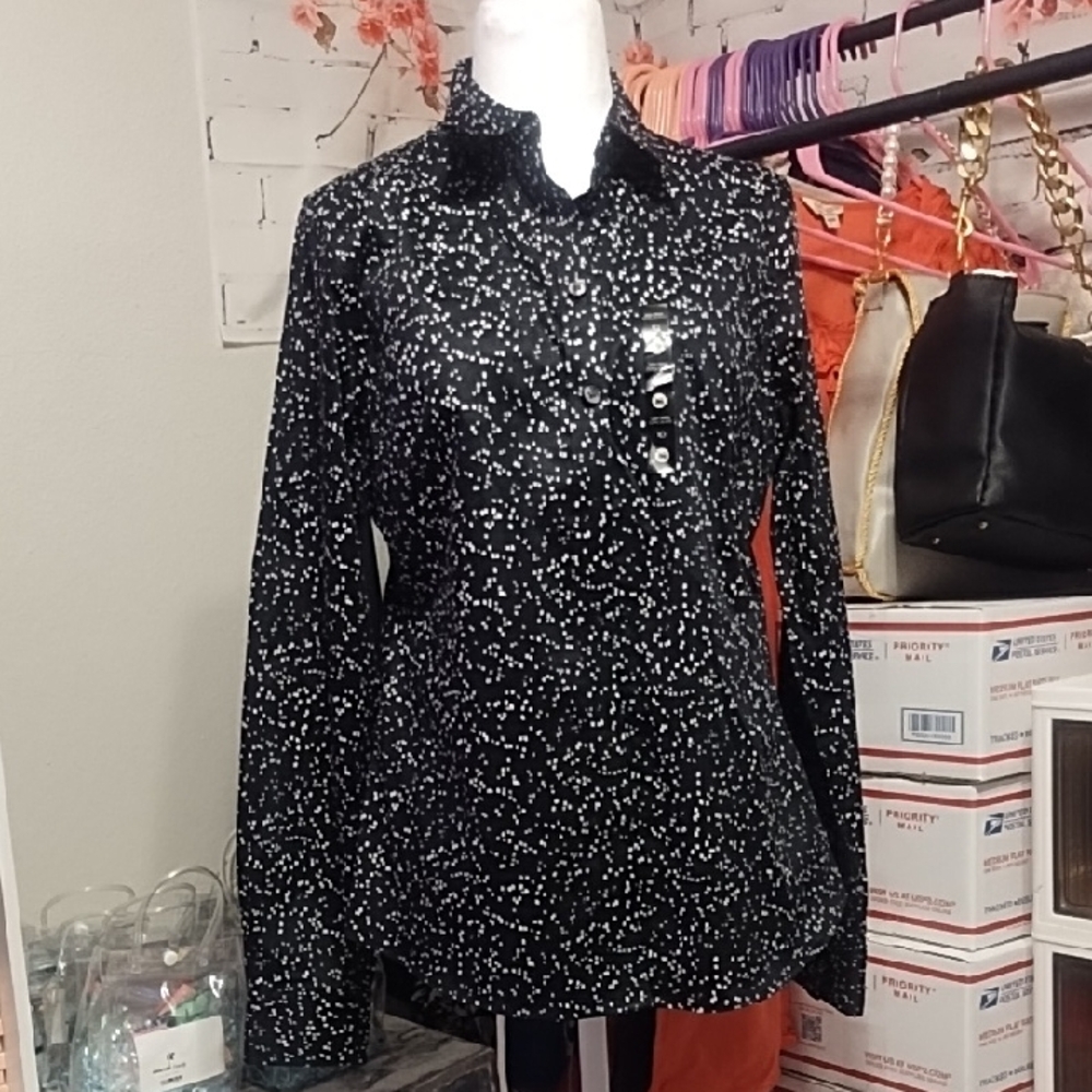 Banana Republic Black and White Button Down Shirt